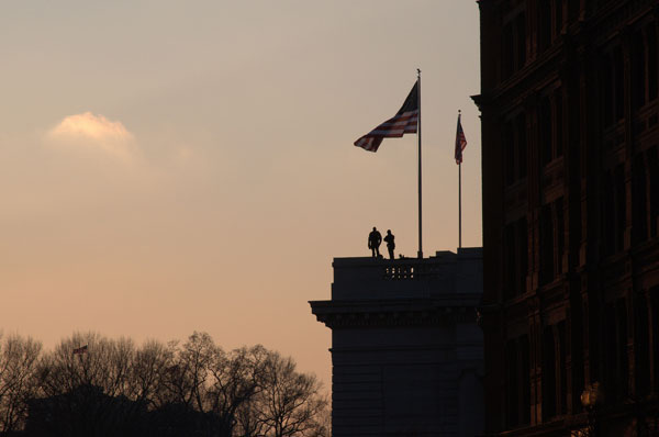 lookout over Obama motorcade