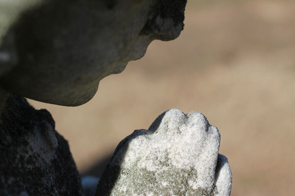 praying statue